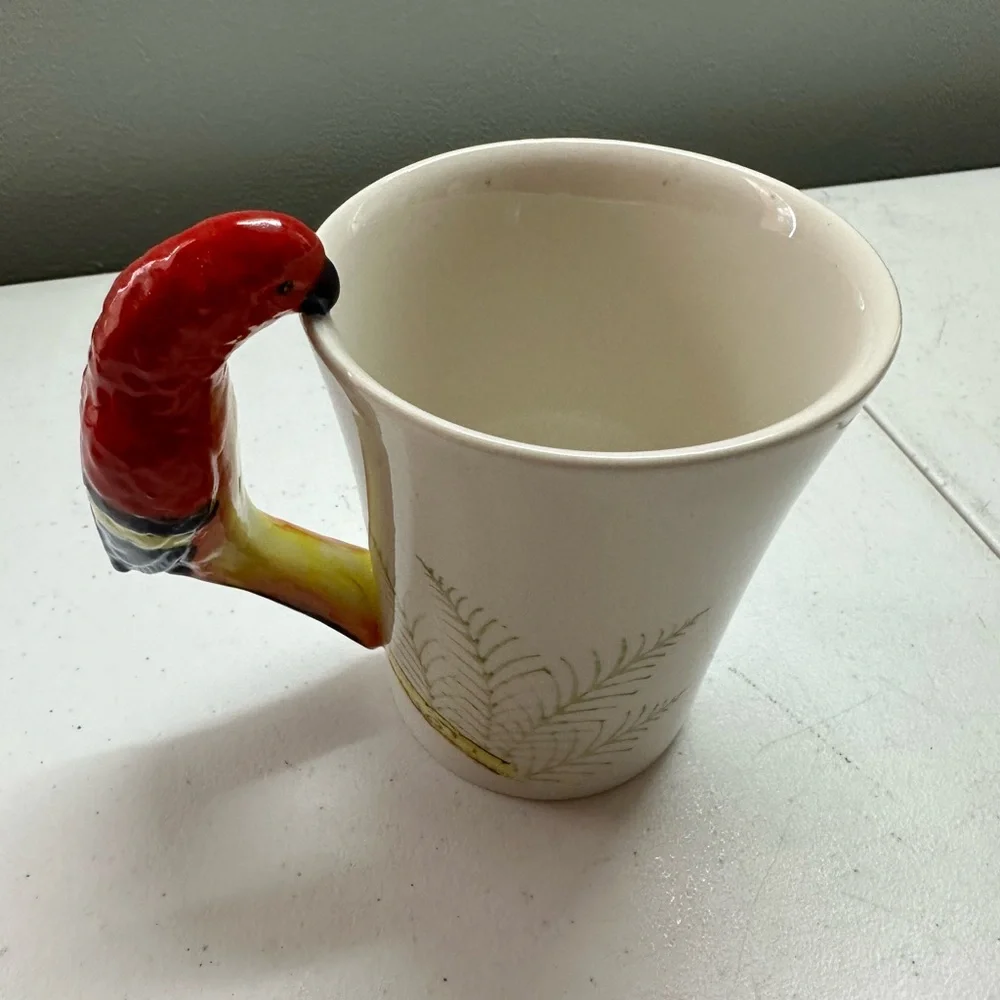 Beautiful Tropical Macaw Parrot Bird Coffee Mug Cup Pier 1 Imports hand painted